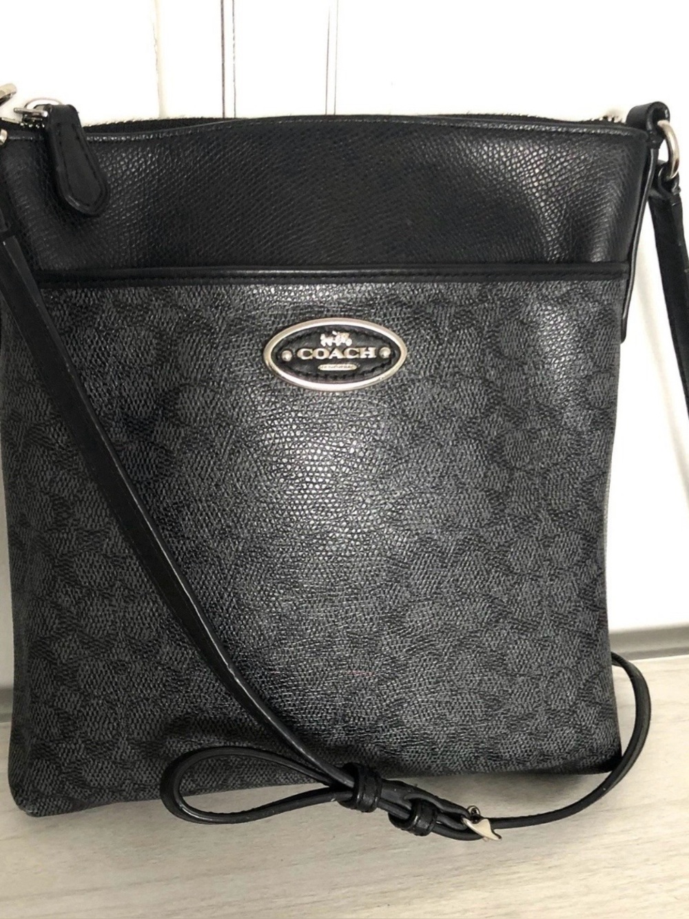 COACH Black Charcoal Signature Coated Canvas Crossbody Shoulder Bag EUC